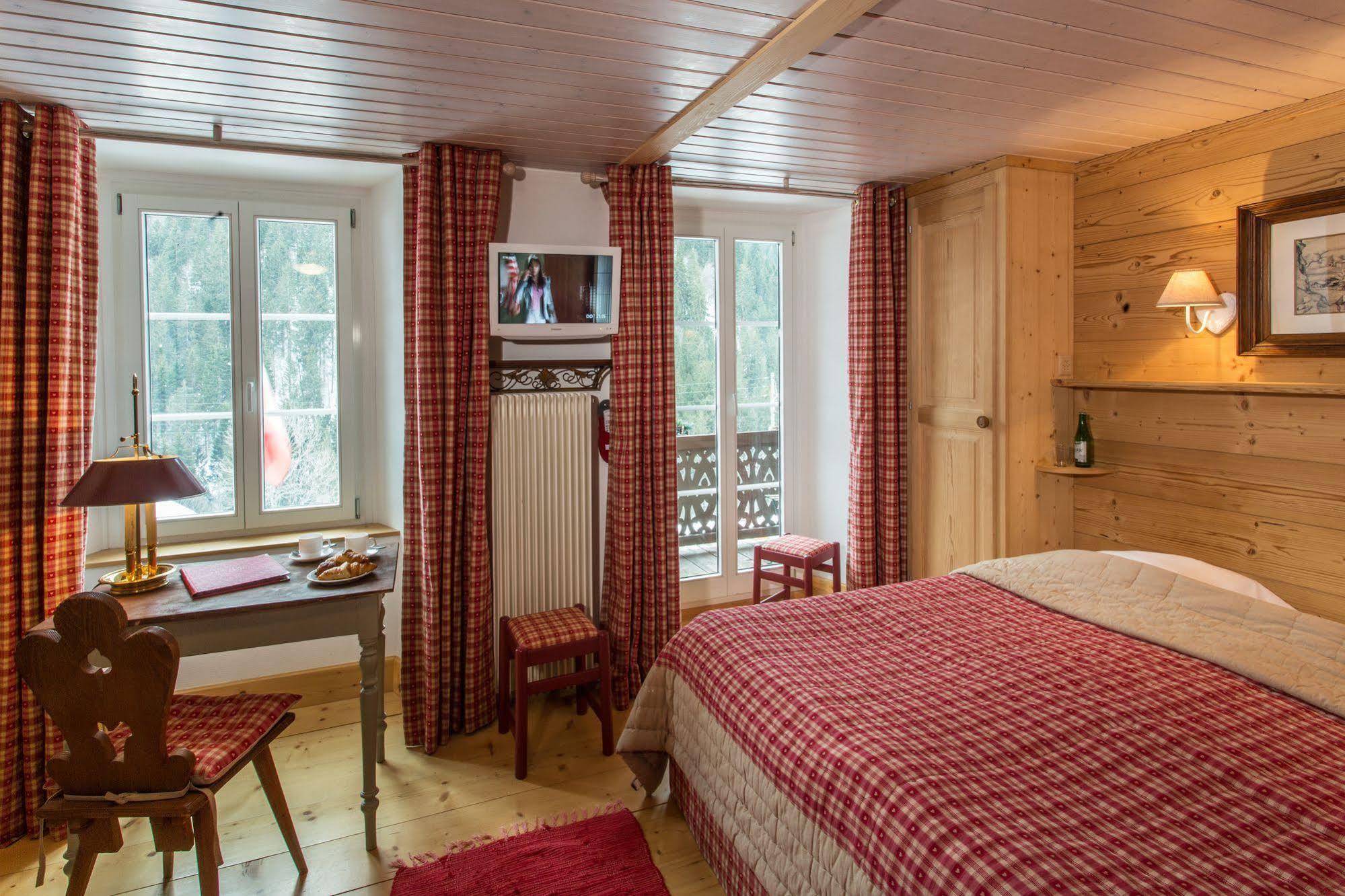 Historic Hotel Du Pillon レ・ディアブルレ エクステリア 写真